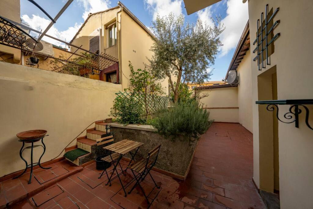 Raffinato Trilocale San Frediano Lägenhet Florens Exteriör bild